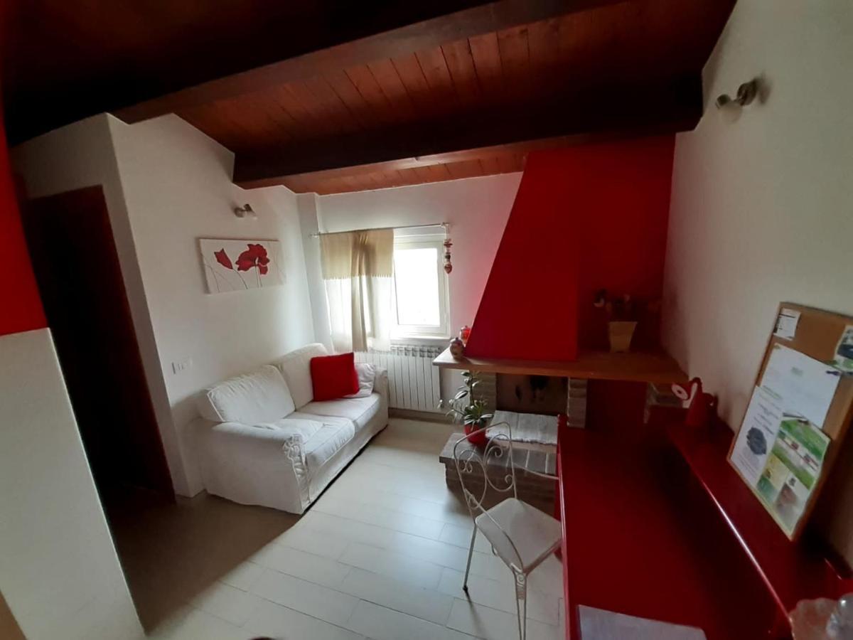 Apartamento Casale Angela Torrevecchia Teatina Exterior foto